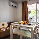 Mobilehomes In 53447 * Ρίμινι